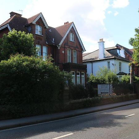 Acorn Lodge Guest House - Free Parking ゴスポート エクステリア 写真