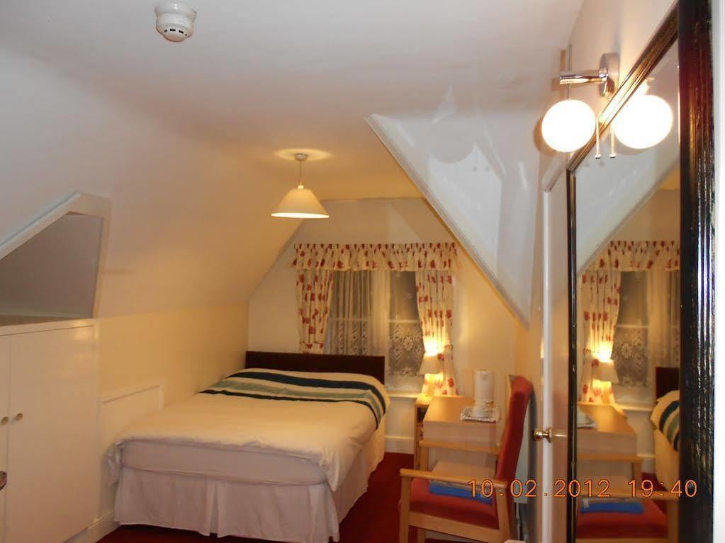 Acorn Lodge Guest House - Free Parking ゴスポート エクステリア 写真