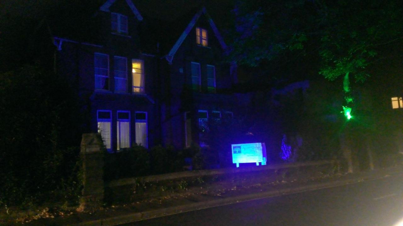 Acorn Lodge Guest House - Free Parking ゴスポート エクステリア 写真